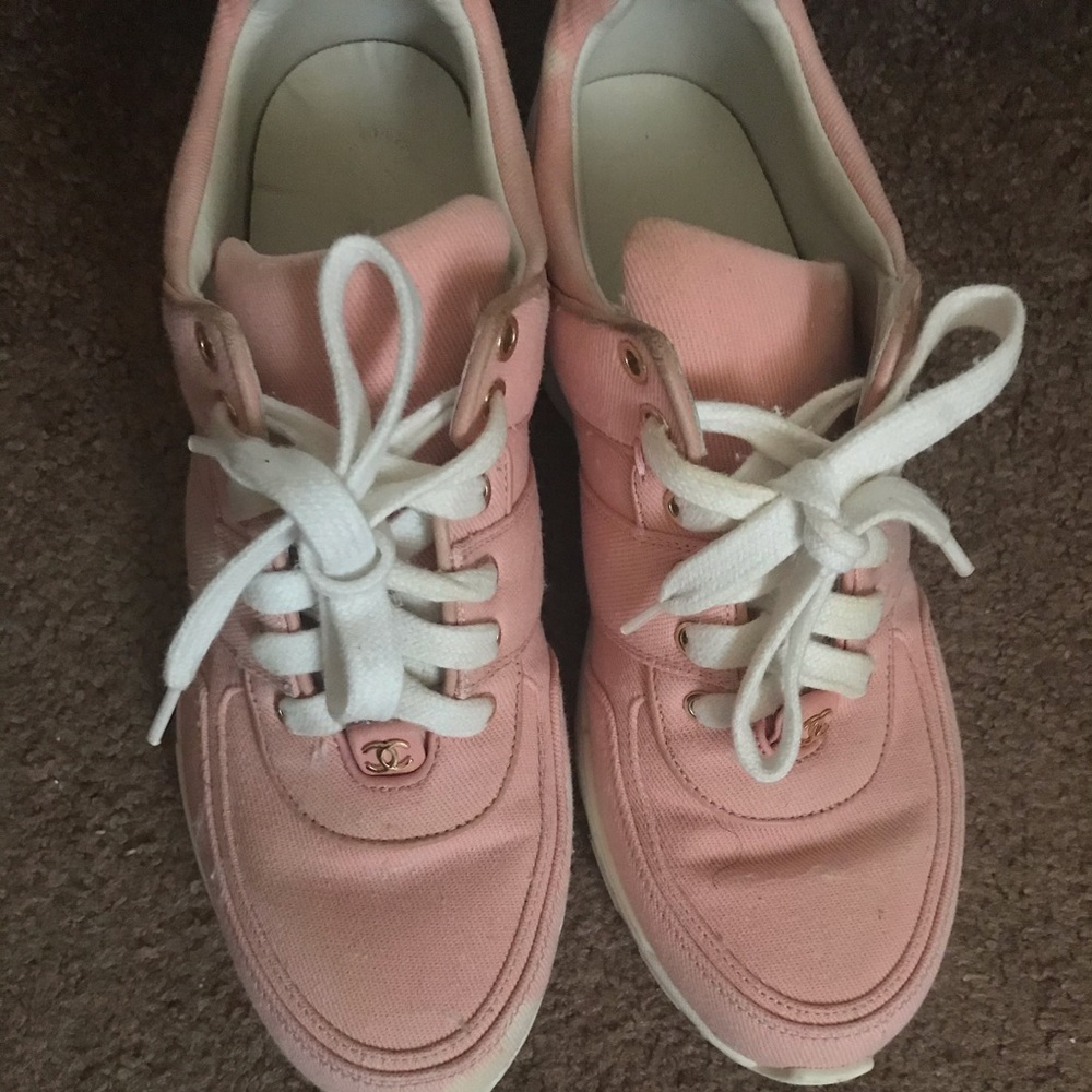 CHANEL TRAINERS SZ 9 US EURO 39-40